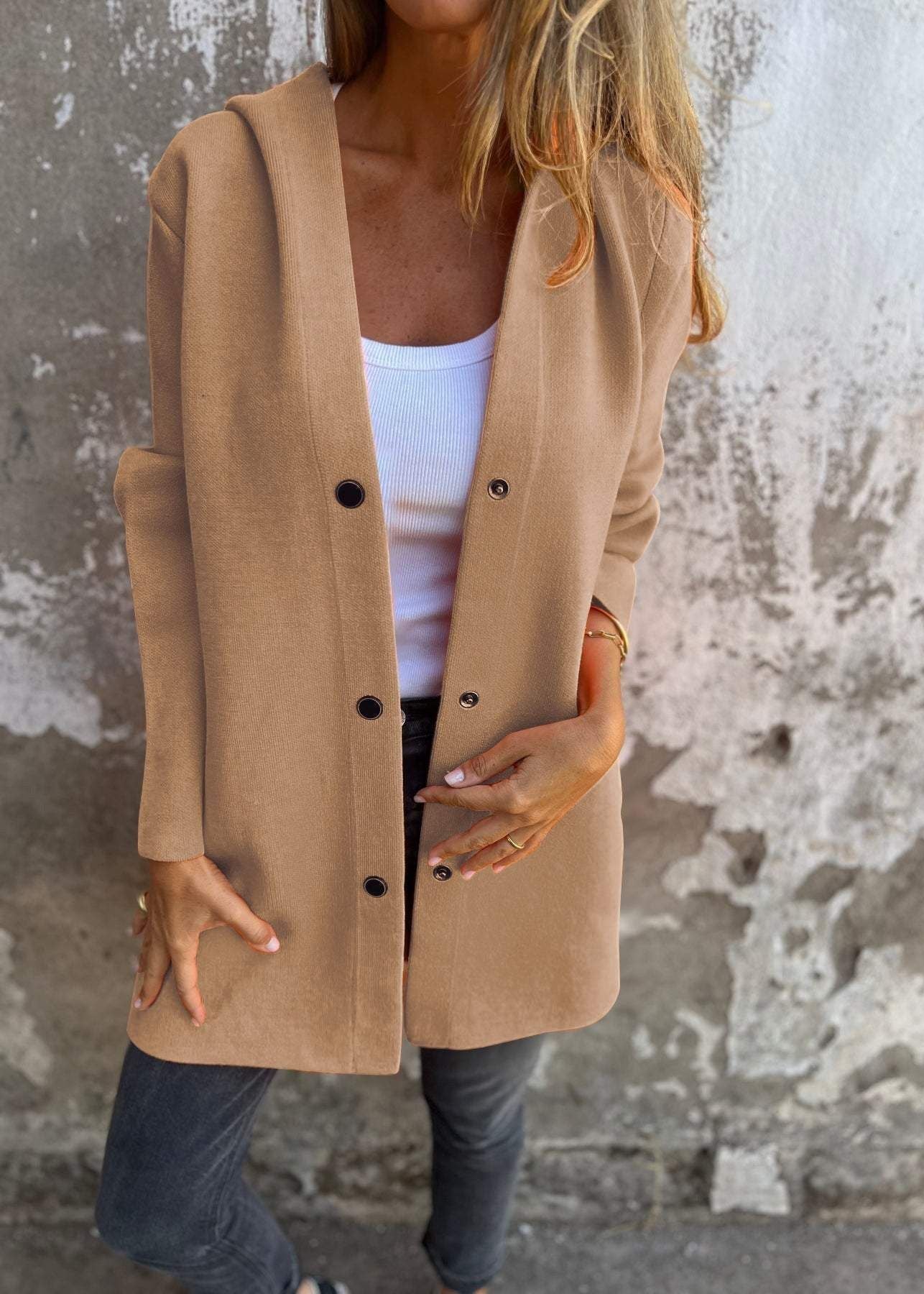 Veste Rouge Chic & Élégante – Style, Confort et Modernité.