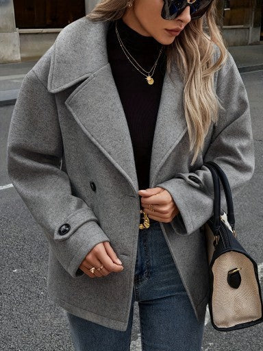 Manteau Laine Gris Foncé – Élégance, Confort et Style Hivernal.