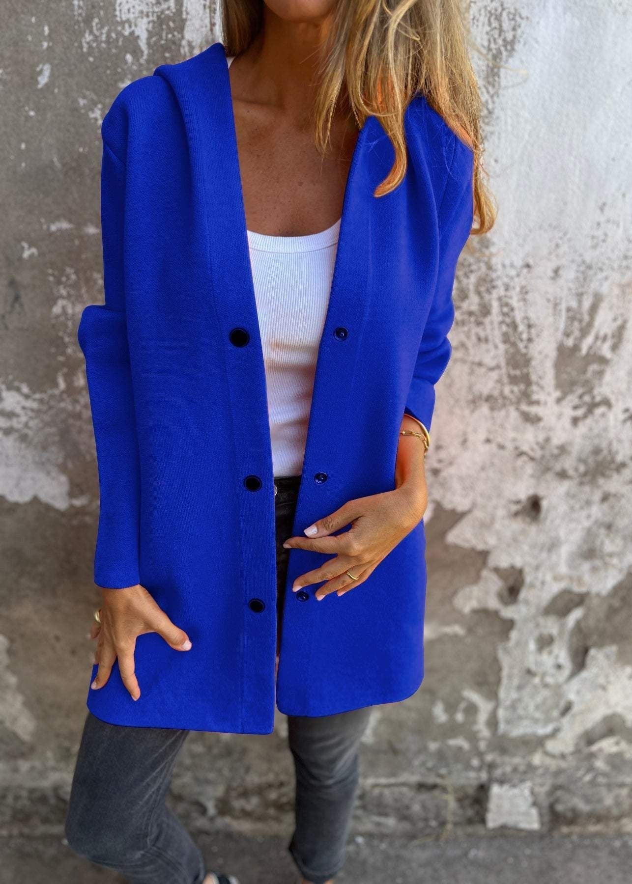 Veste Rouge Chic & Élégante – Style, Confort et Modernité.