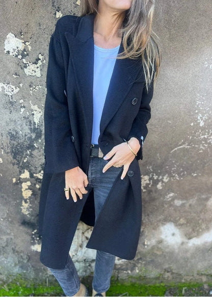 Manteau long femme élégant à boutons – Style urbain chic et moderne.