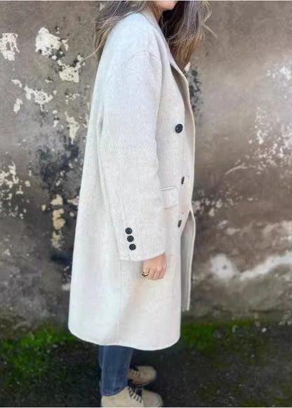 Manteau long femme élégant à boutons – Style urbain chic et moderne.